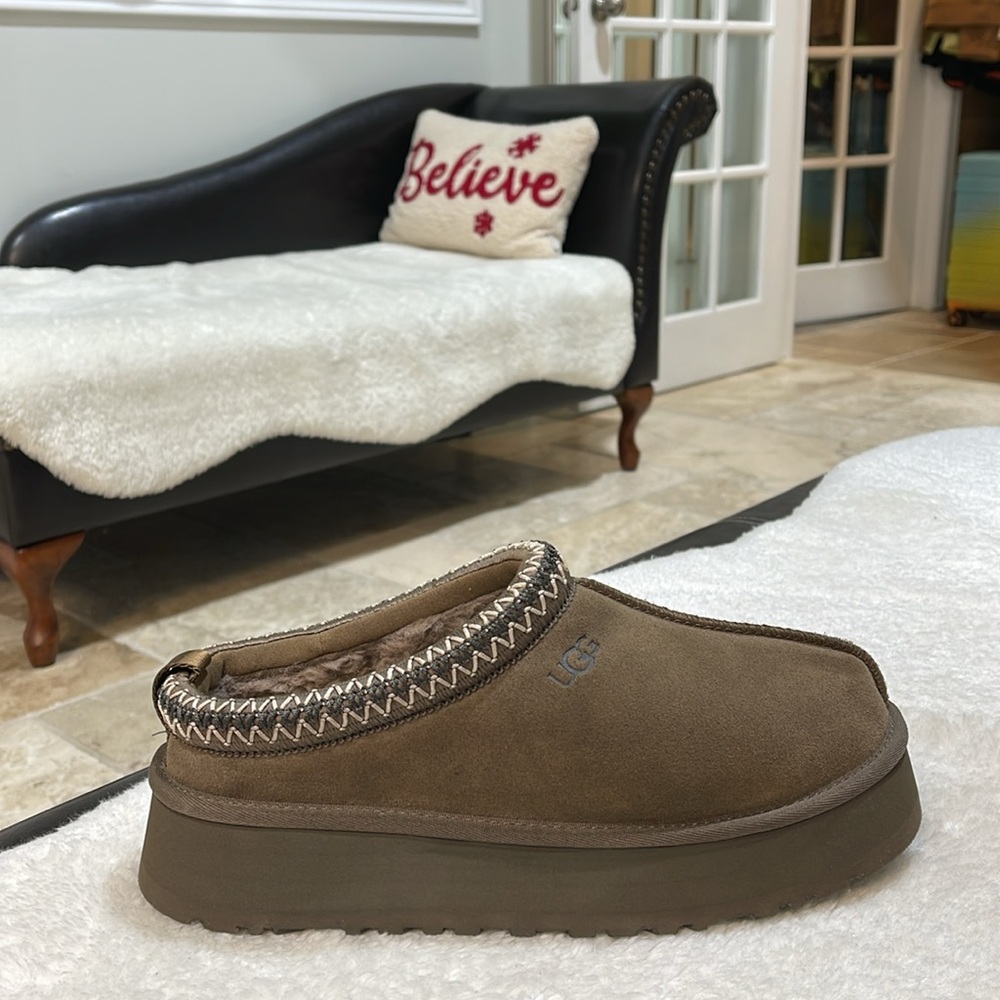 UGG Women's Tazz Platform Slippers - Picture 4 of 8